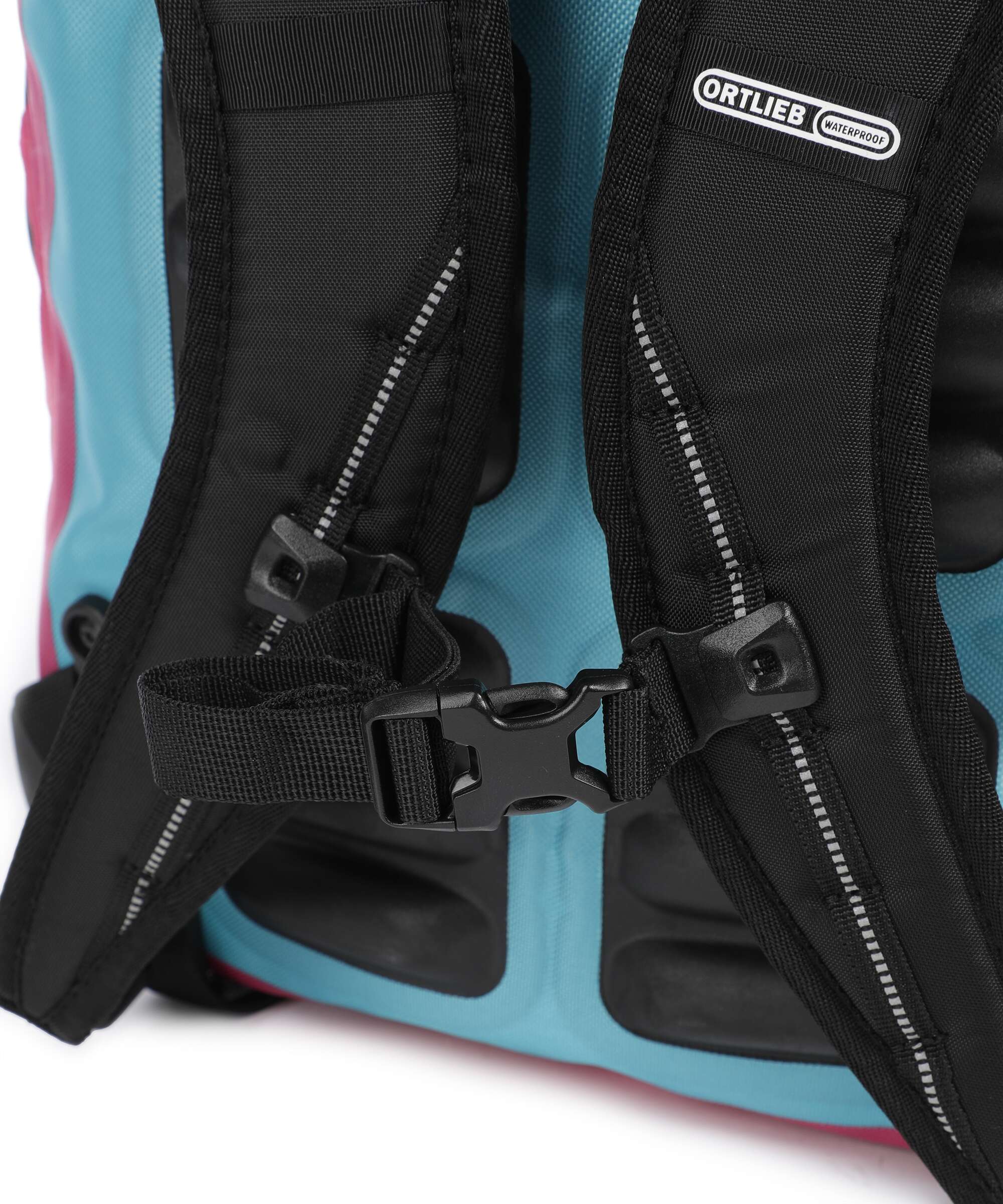 Ortlieb Vario Cyber 26 Cycling backpack cyber blue/pink - Image 3
