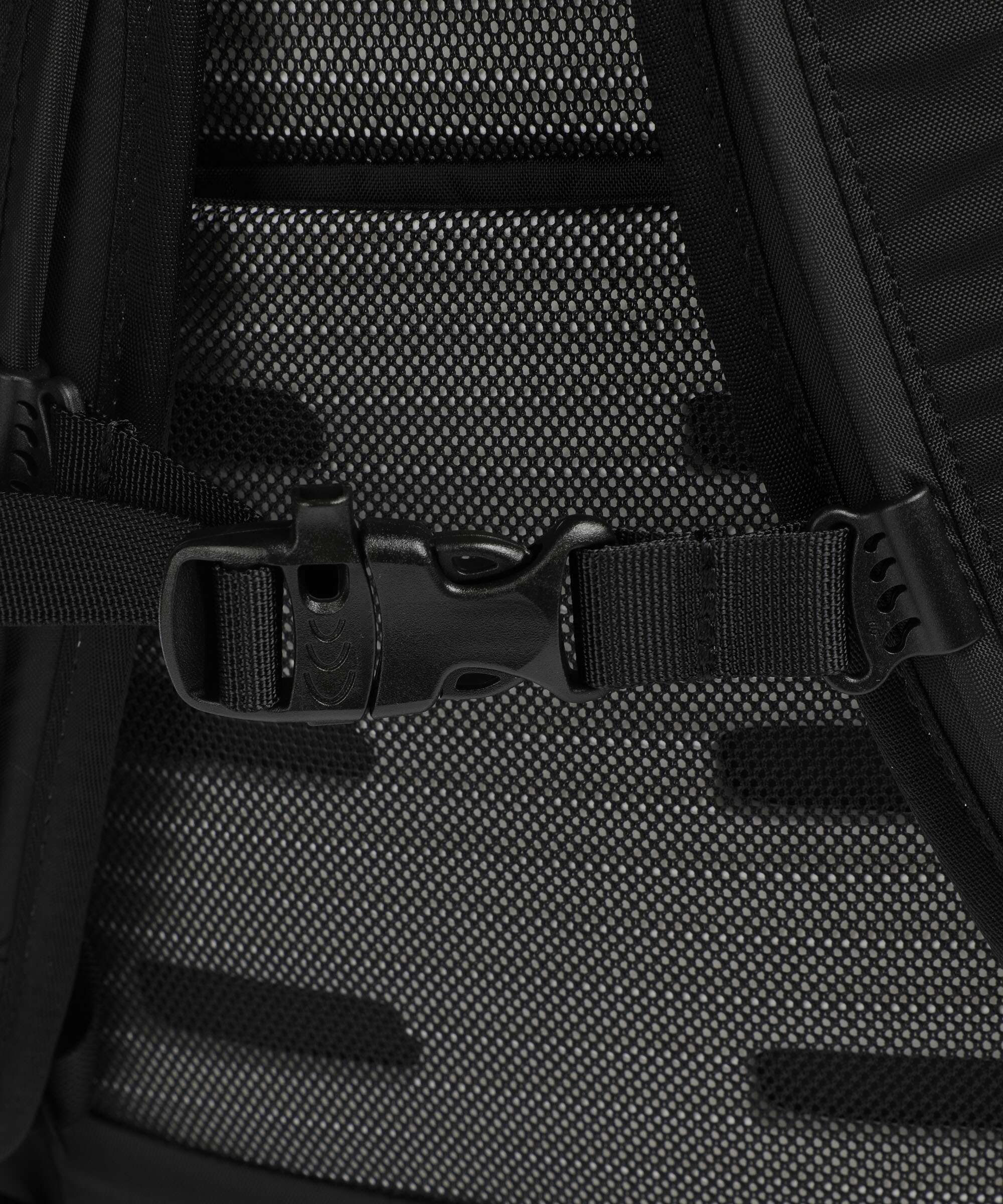 Osprey Ozone 28 Backpack black - Image 3