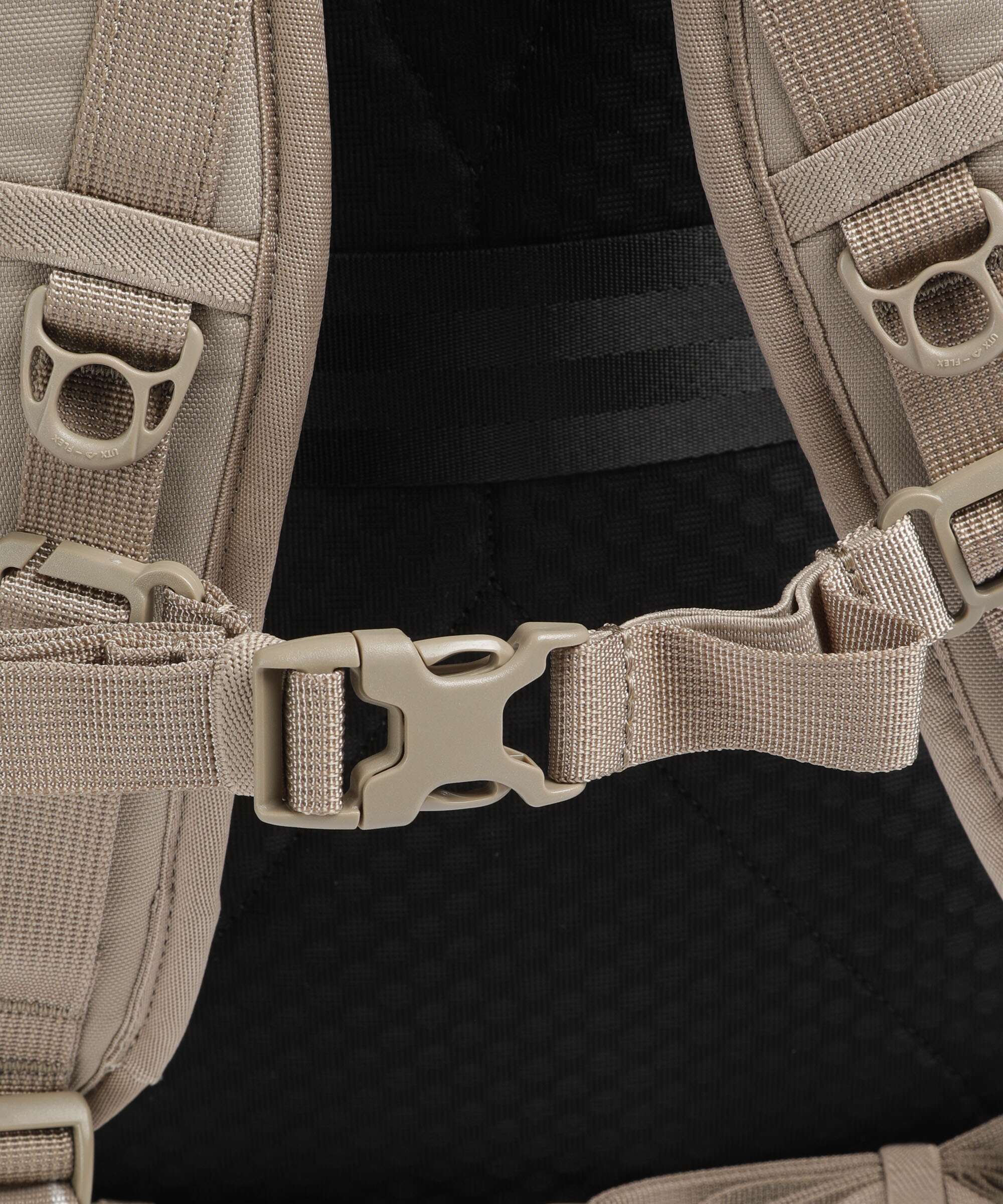 Pacsafe V 24 Backpack beige - Image 4