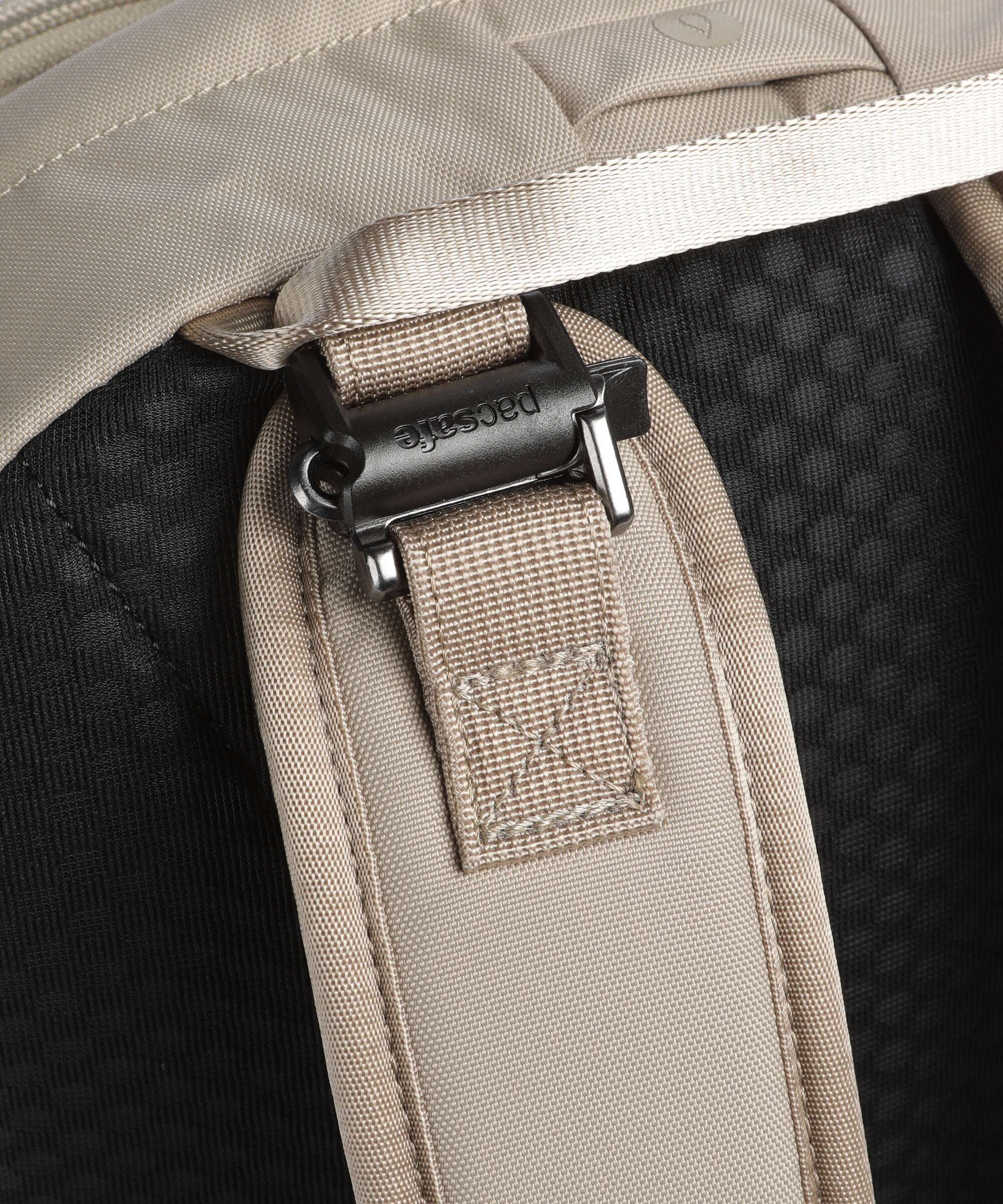 Pacsafe V 24 Backpack beige - Image 5