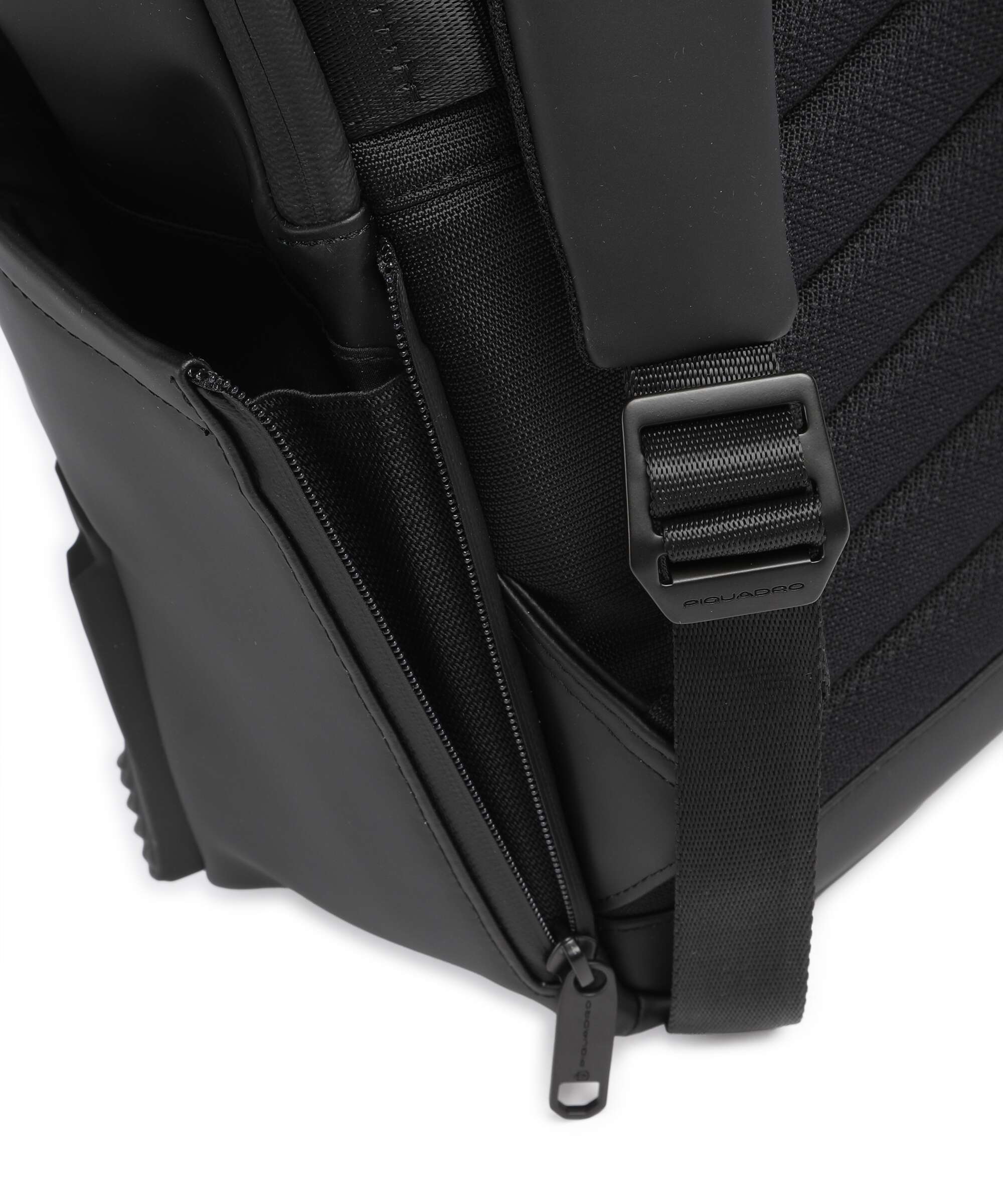 Piquadro Corner 2.0 Backpack black - Image 4