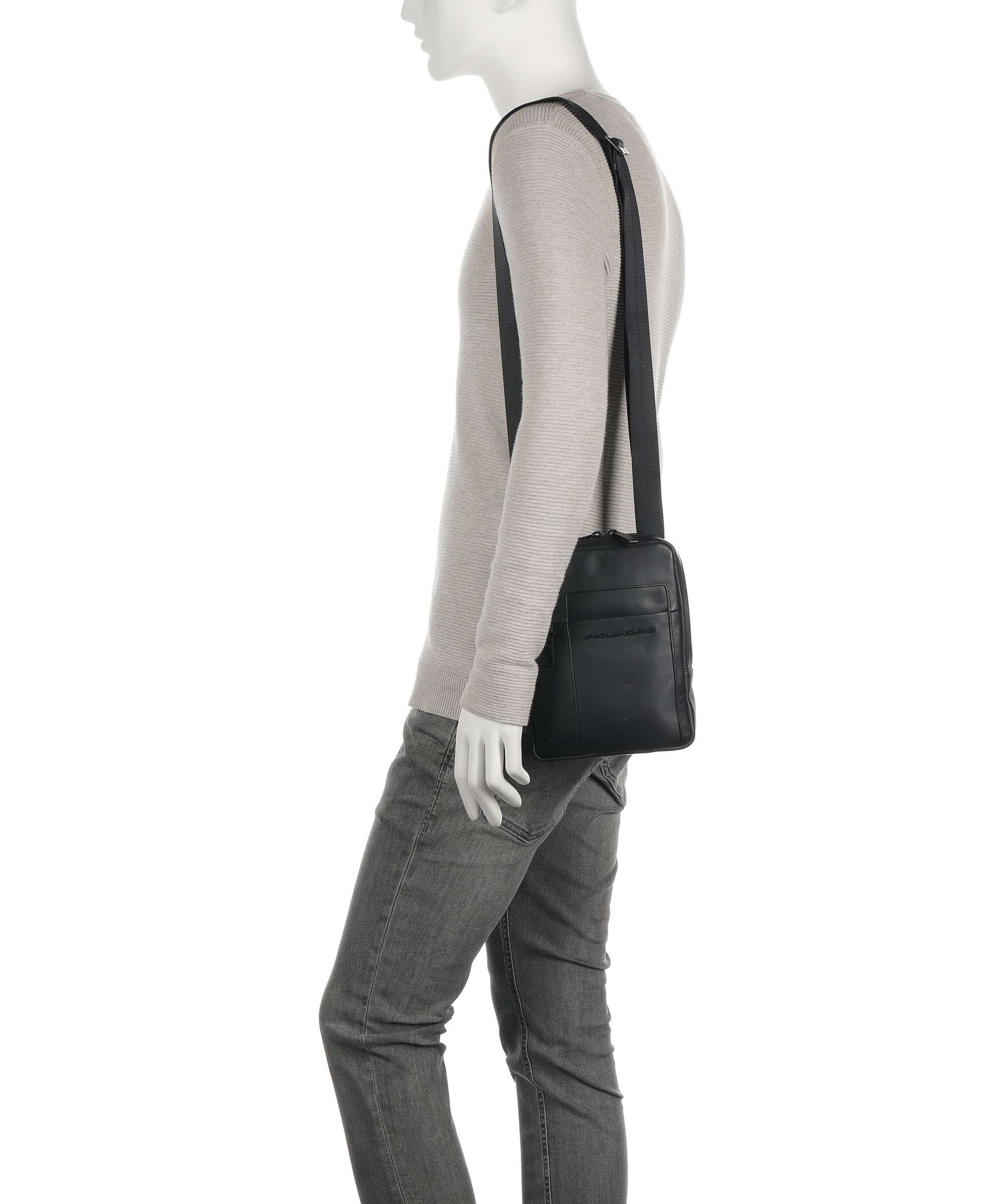 Piquadro Finn Crossbody bag black - Image 3