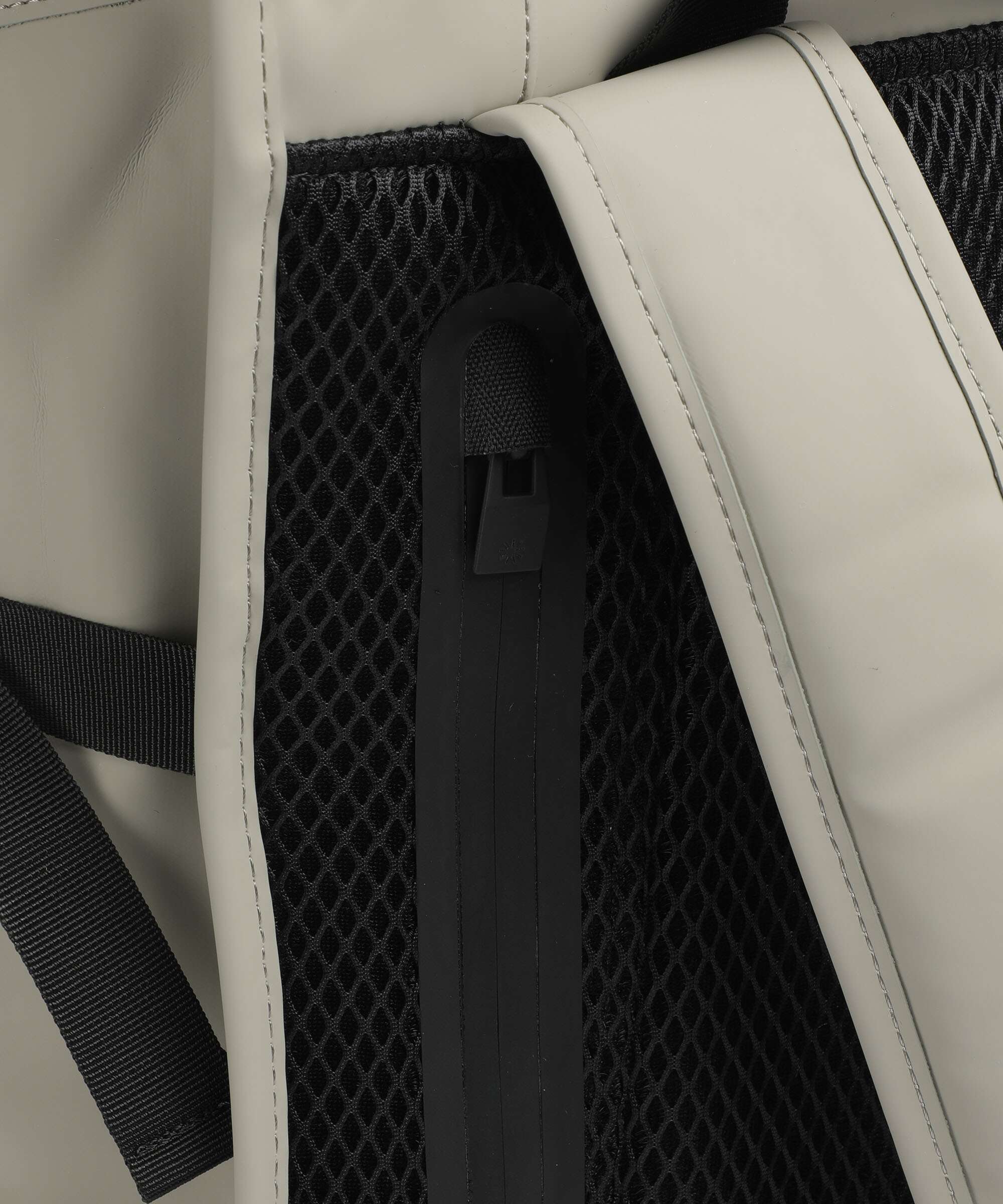 Rains Trail Mountaineer Backpack drift - Image 6