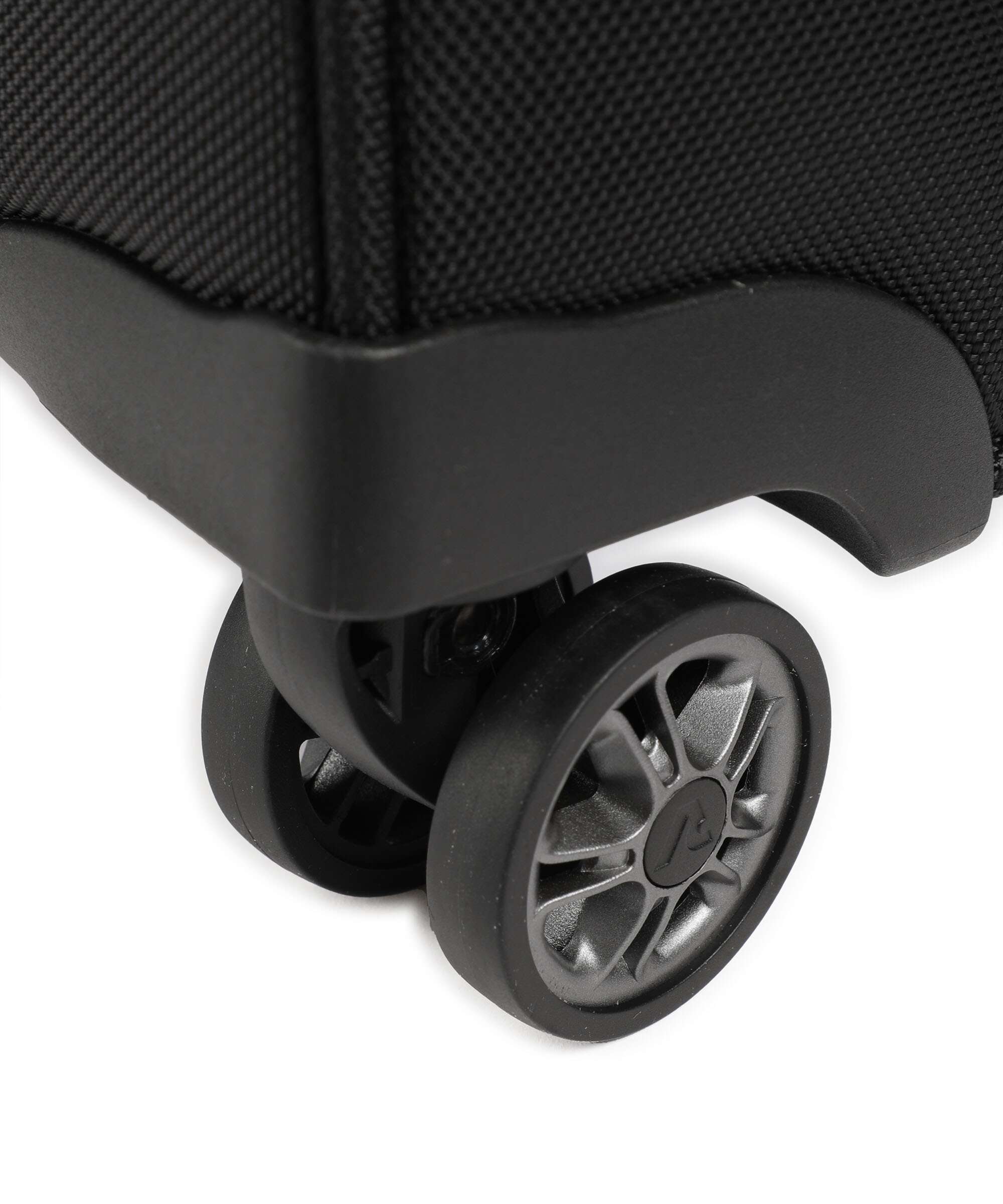 Roncato Cambridge Spinner (4 wheels) black - Image 5