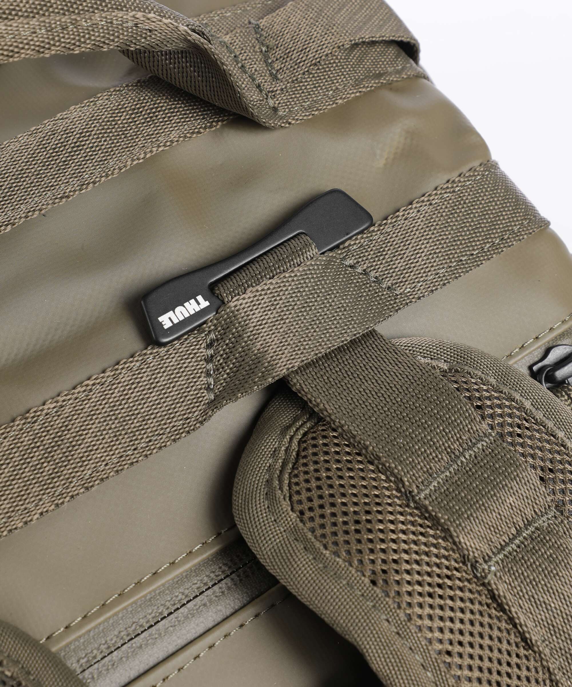 Thule Chasm 30 Weekend bag deep khaki - Image 4