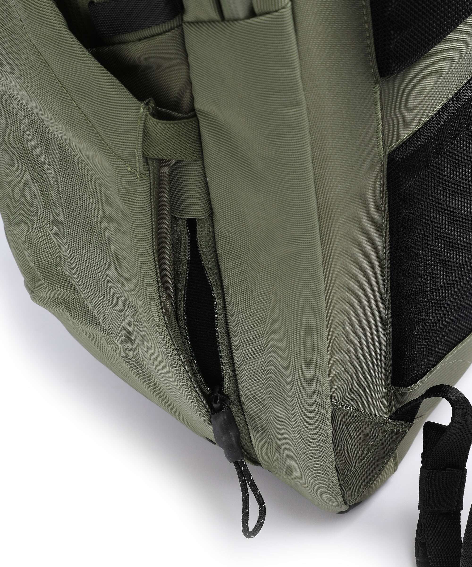 Thule Paramount 27 Backpack olivine - Image 3