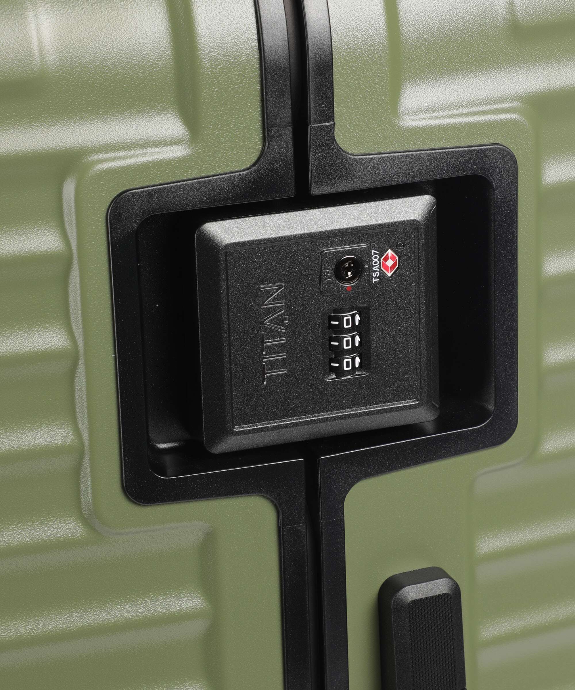 Titan Overseas Spinner (4 wheels) forest green - Image 3