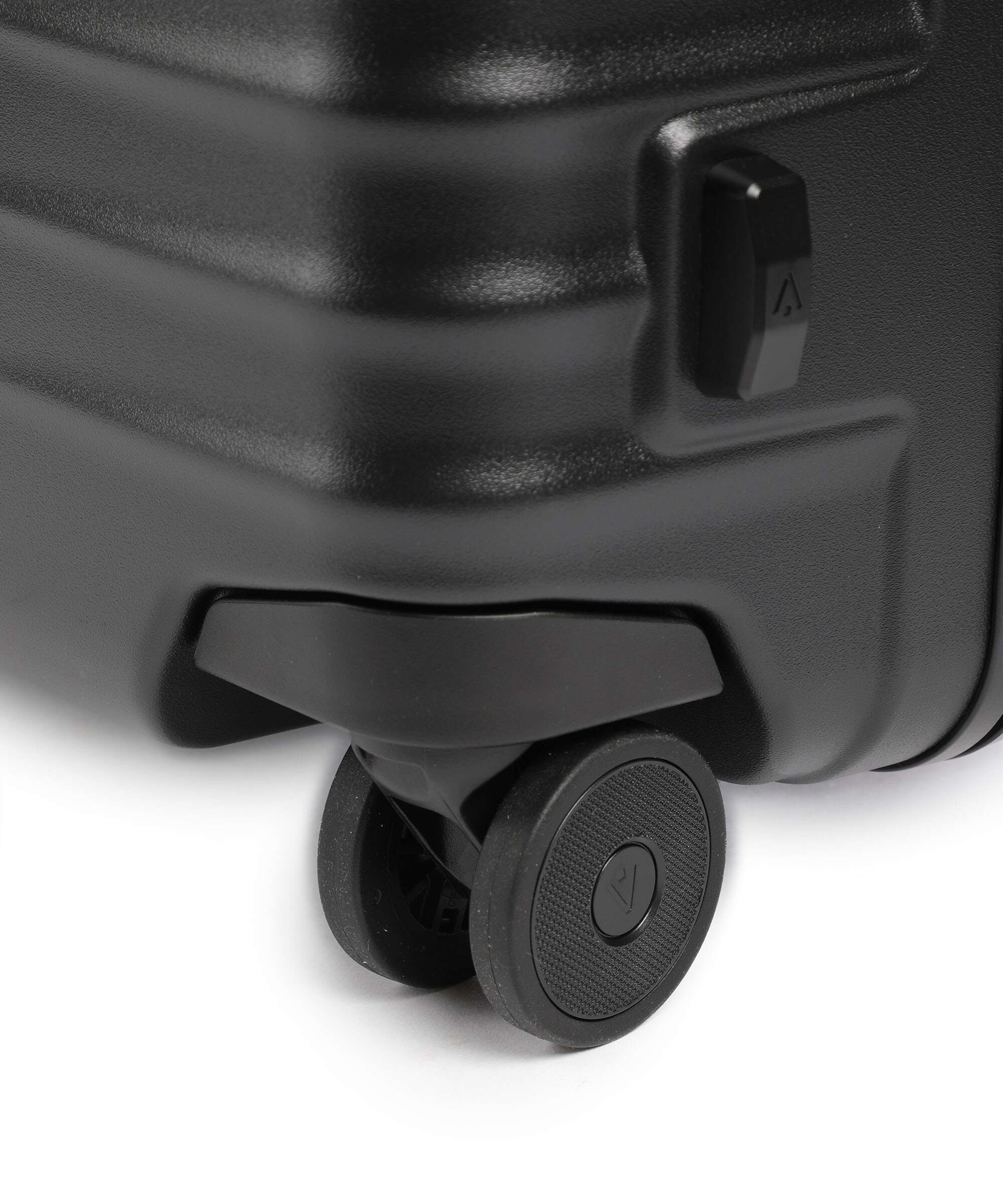Titan Overseas Spinner (4 wheels) nightshade black - Image 4