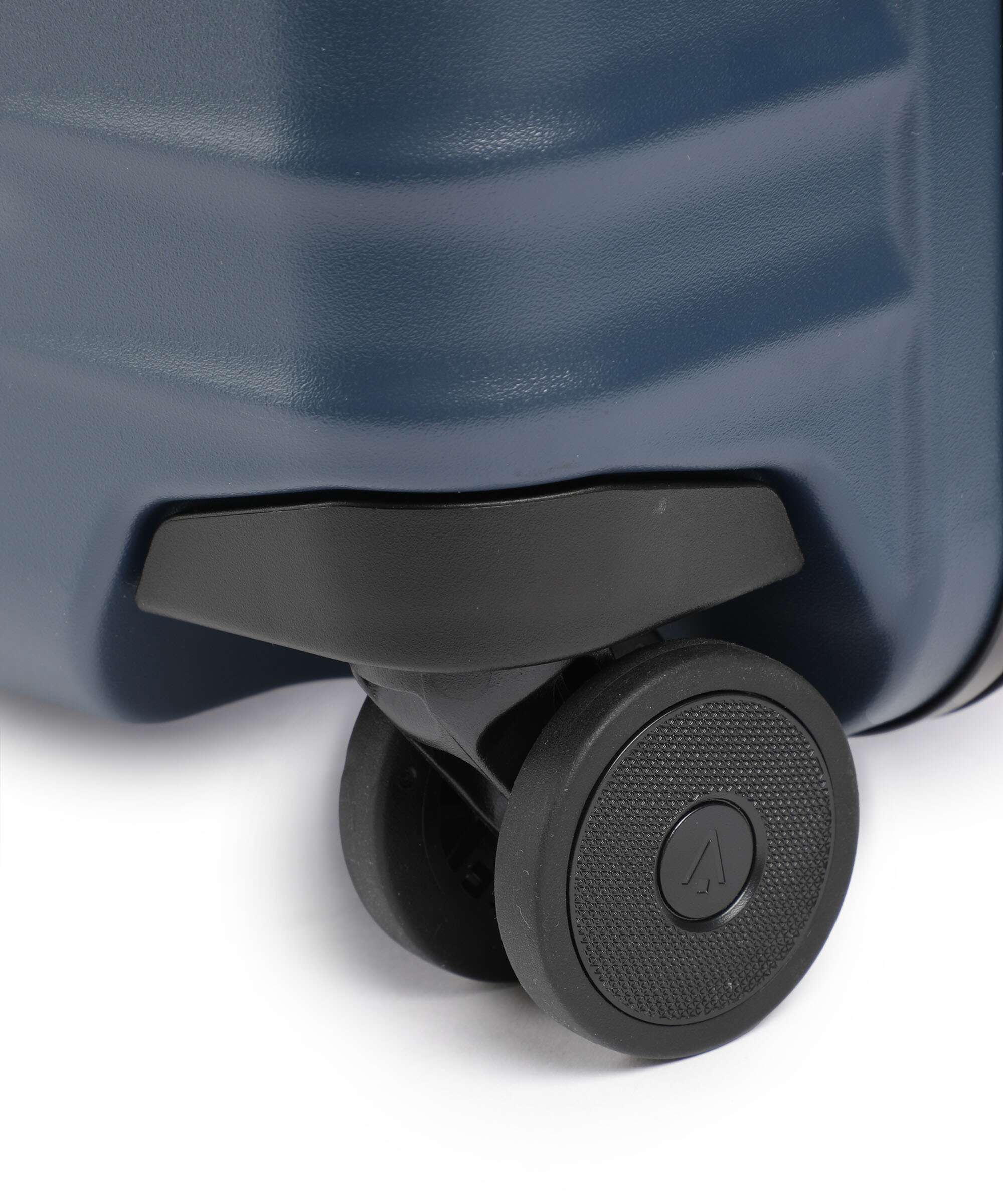 Titan Overseas Spinner (4 wheels) midnight blue - Image 4