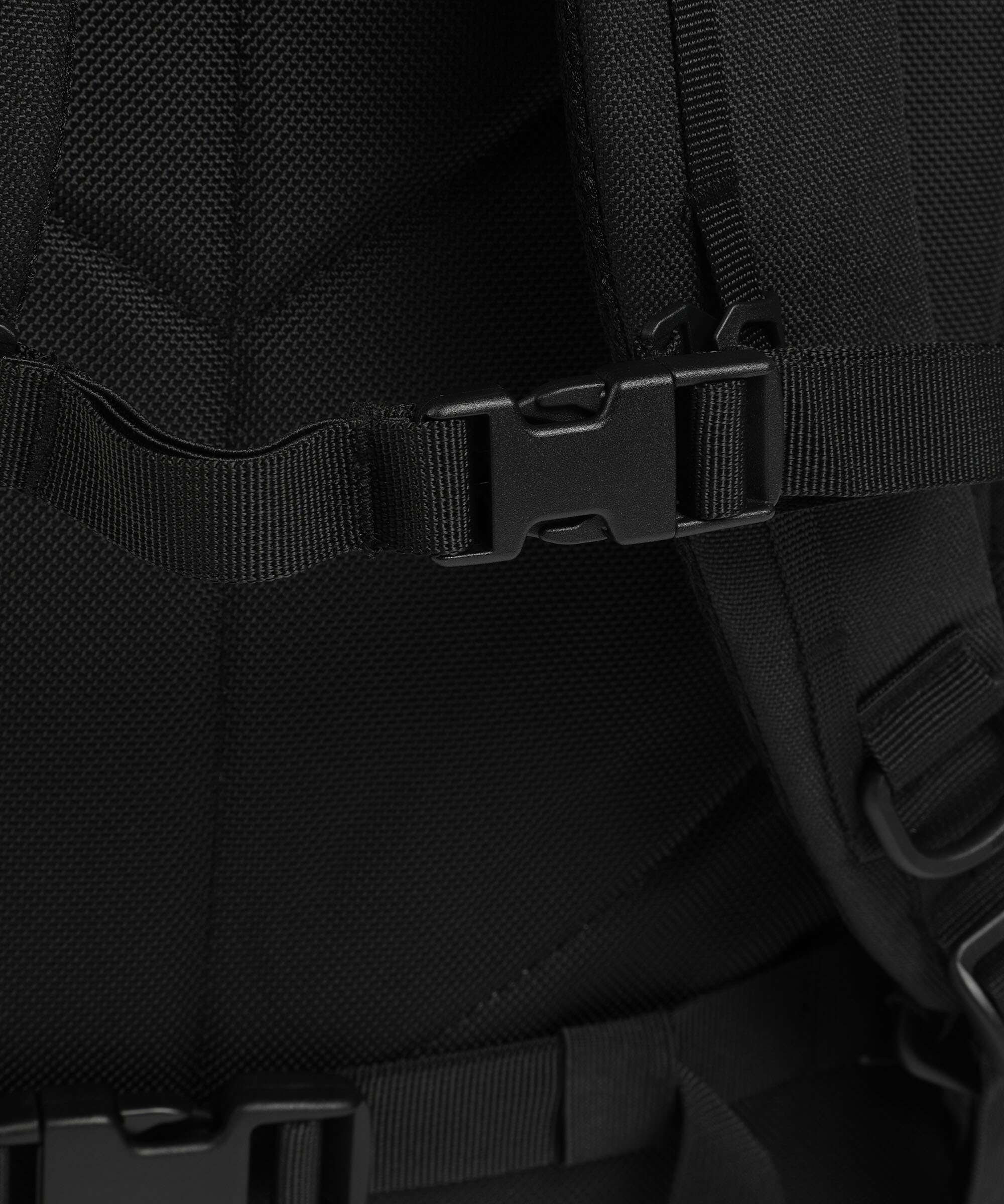 Topo Designs Global 30 Travel backpack olive - Image 4
