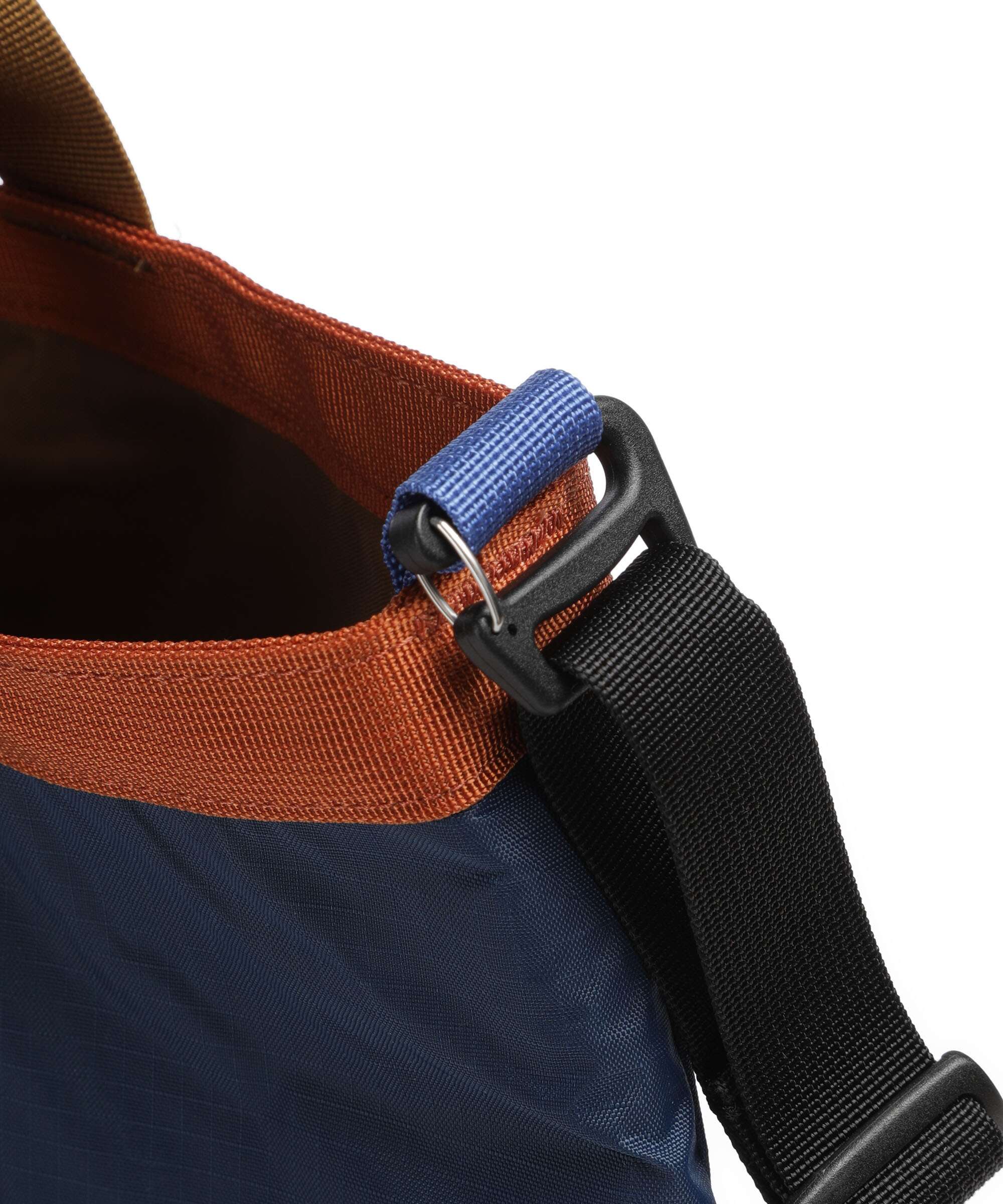 Topo Designs Mountain Utility Hobo bag midnight/caribbean - Image 5