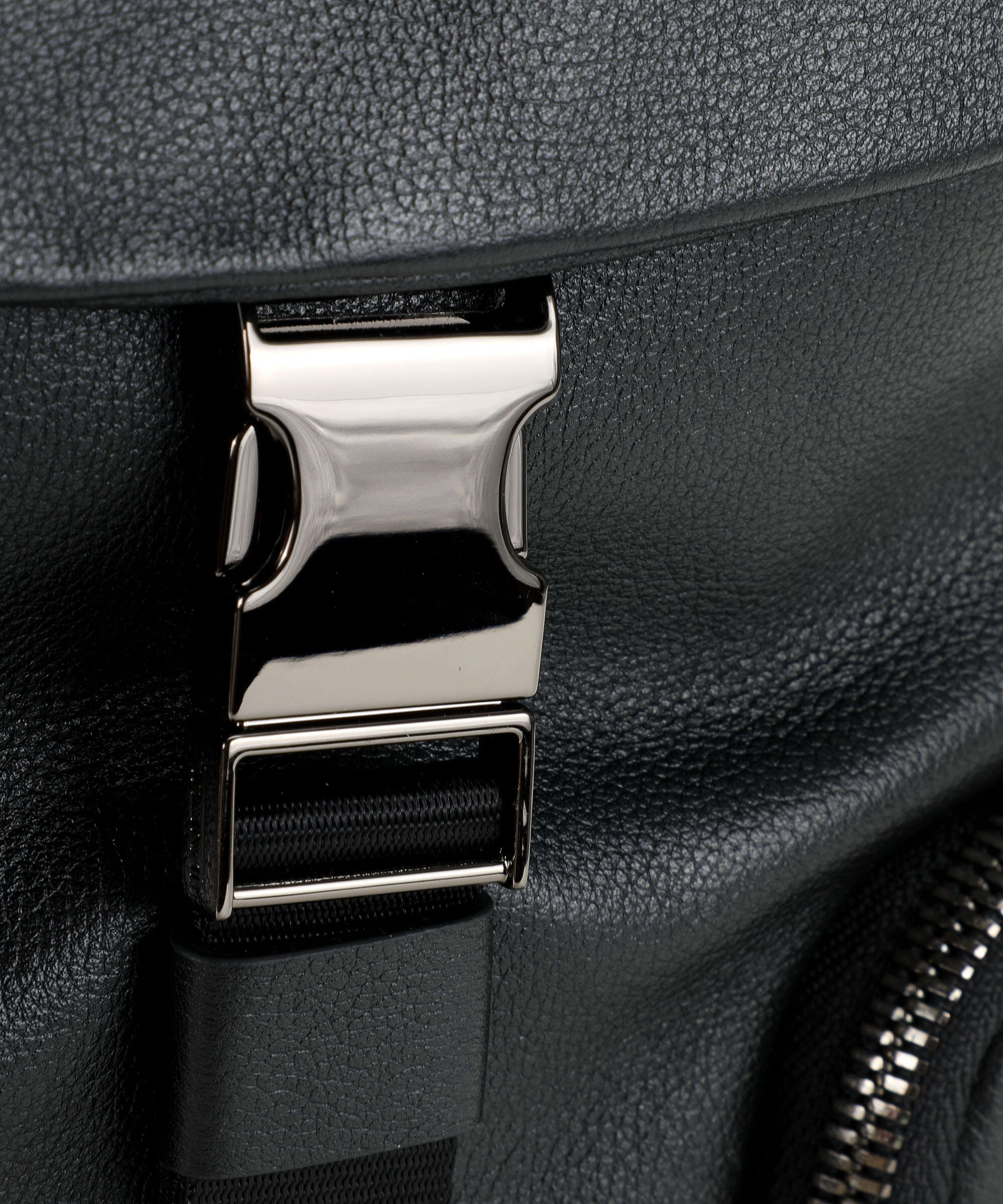 tumi Mezzanine Joan Backpack black - Image 4