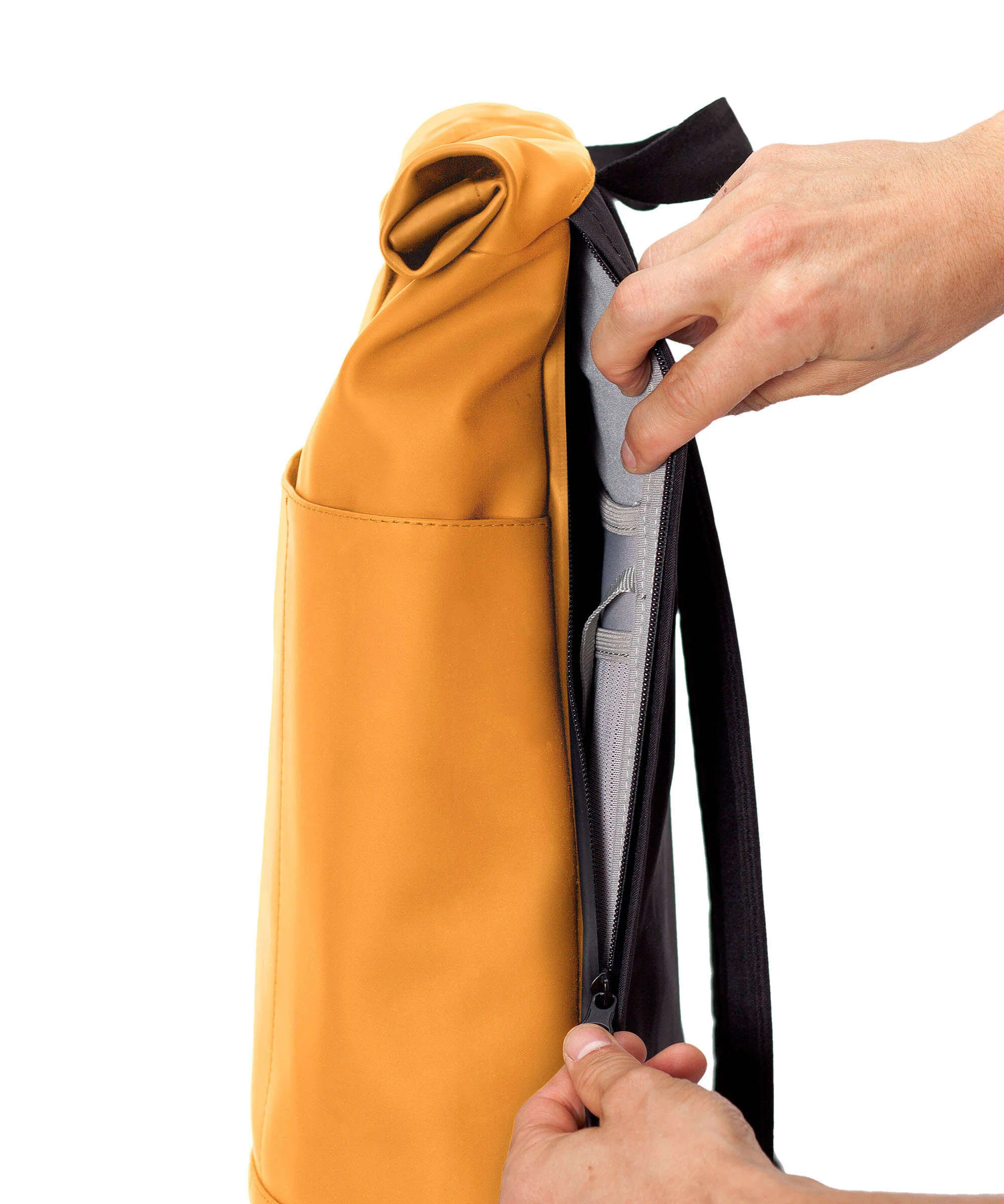 Ucon Acrobatics Lotus Hajo Medium Rolltop backpack honey mustard - Image 5