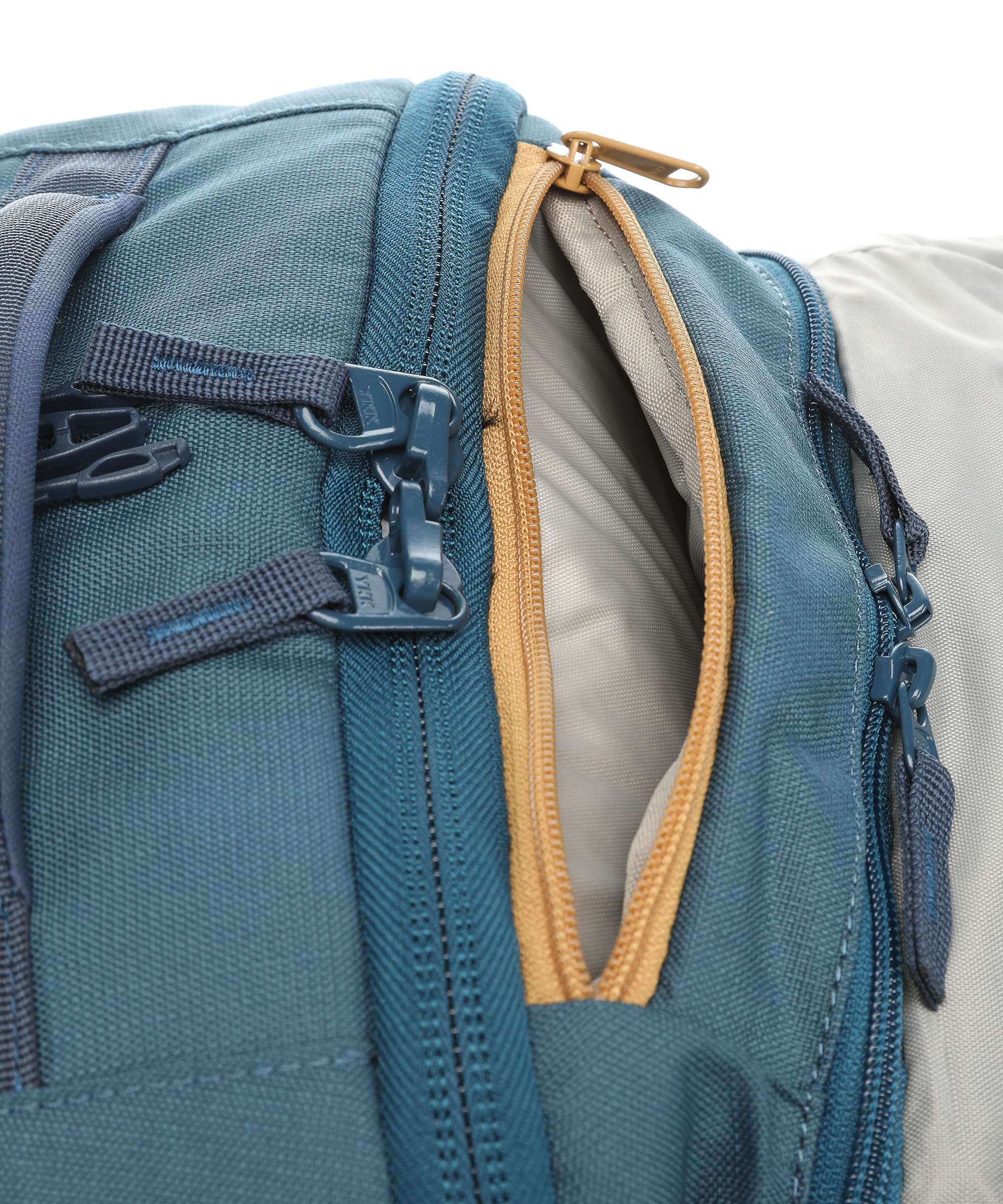 Vaude Mundo 38 Carry-On Travel backpack baltic sea - Image 4