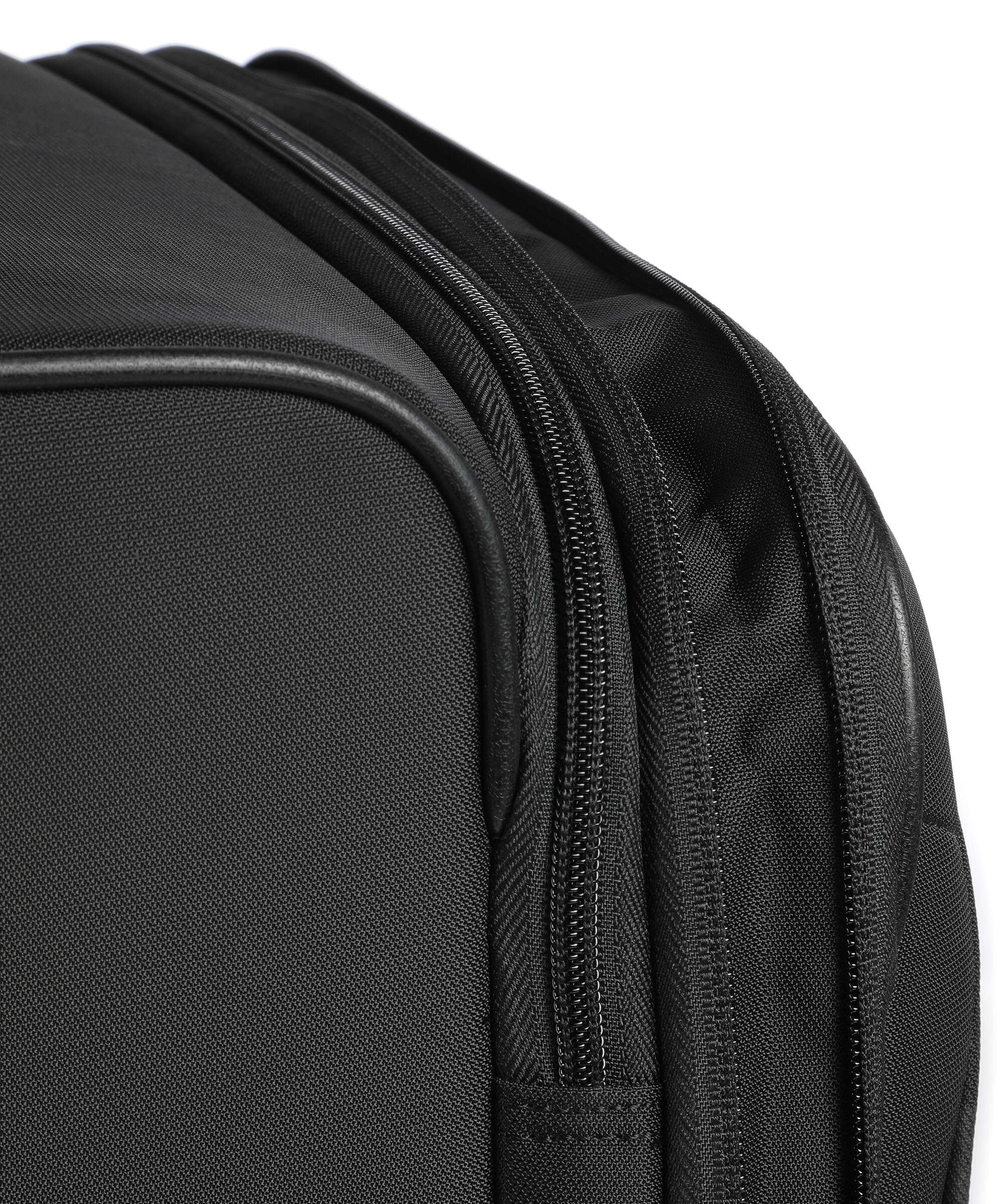 Victorinox Crosslight Medium Spinner (4 wheels) black - Image 4