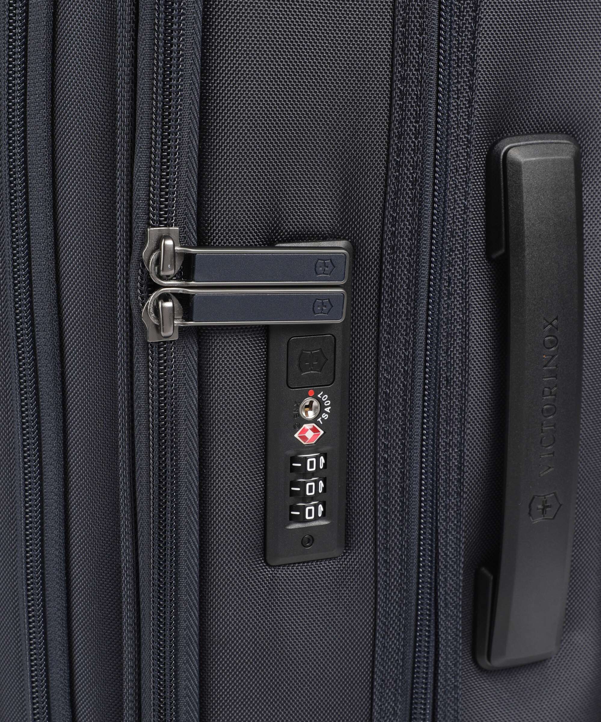 Victorinox Werks Traveler 7.0 GCO Spinner (4 wheels) navy blue - Image 3